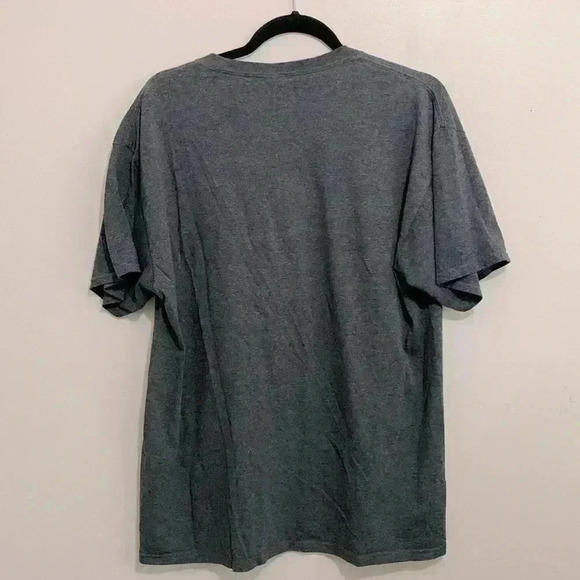 ❤️Disney 2019 Original Mickey Mouse T-shirts size L - Picture 2 of 3